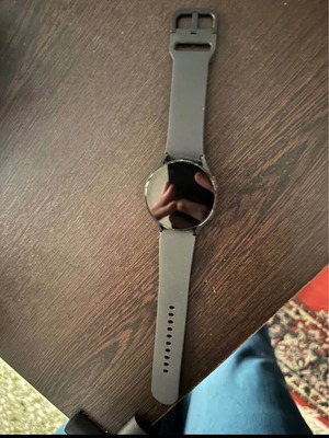 Galaxy Watch 5 model SM-R910-44mm like new with GPS and sapphire crystal