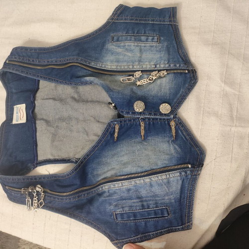 Denim vest medium size like new, blue