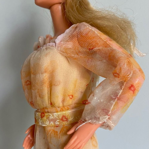 Vintage 1978 Kissing Barbie doll by Mattel used