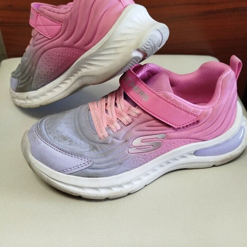 Skechers athletic shoes for girls size 32 like new, pink and purple