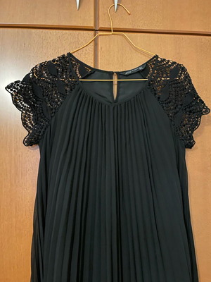 Zara midi dress black like new with knitted sleeves