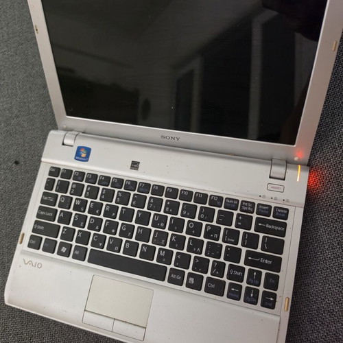Sony Vaio VPCYB3V1E laptop used, 11.6-inch HD, AMD Dual-Core