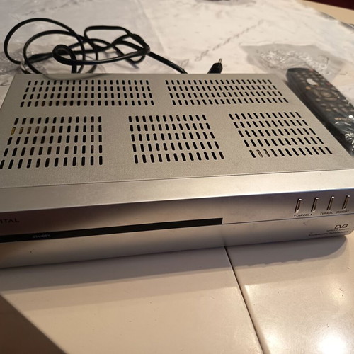 ID DIGITAL CI-20E satellite receiver used, DVB-S, Humax technology