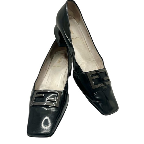 Fendi classic mid heel shoes used, size 39, black