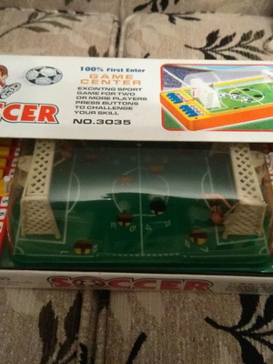 Επιτραπέζιο ποδοσφαιράκι με κουμπιά, καινούργιο, συλλεκτικό 90s