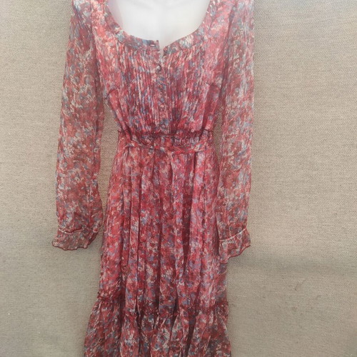 Boho floral dress like new, long sleeves, lightweight with belt