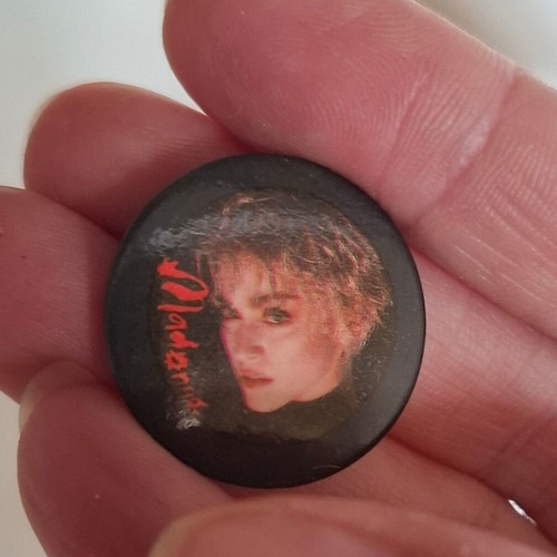 Madonna pin like new from the 90's, black