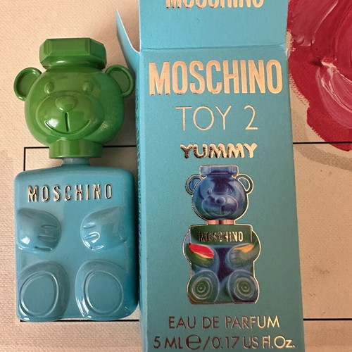 Moschino Toy 2 Yummy Miniature Eau de Parfum 5ml new authentic