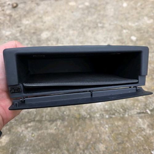 Alfa Romeo 156 center console glove box used 1-DIN