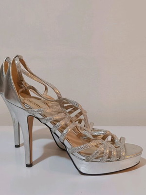Menbur silver sandals like new, size 39