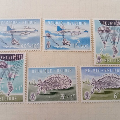 Belgian stamps 1960 parachute jumping theme like new