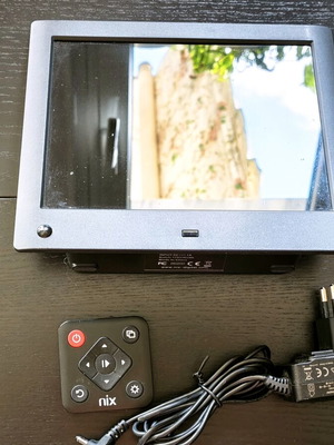 Ψηφιακή κορνίζα NIX Advance 8" μεταχειρισμένη με USB 8GB