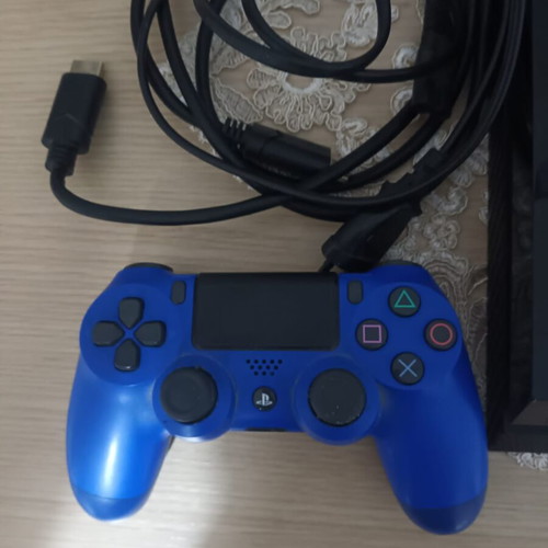 PlayStation 4 console used, 500GB storage