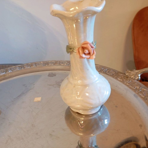 Small porcelain vase like new, vintage