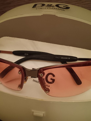Dolce & Gabbana vintage γυαλιά ηλίου χωρίς σκελετό σαν καινούργια, ροζ-κόκκινοι φακοί