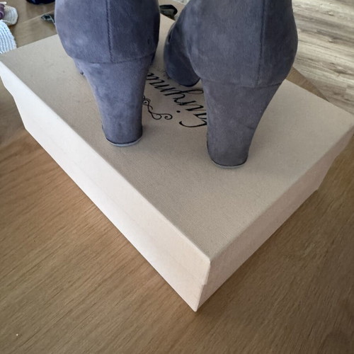 Gray suede pumps size 38 like new with thick heel 8 cm