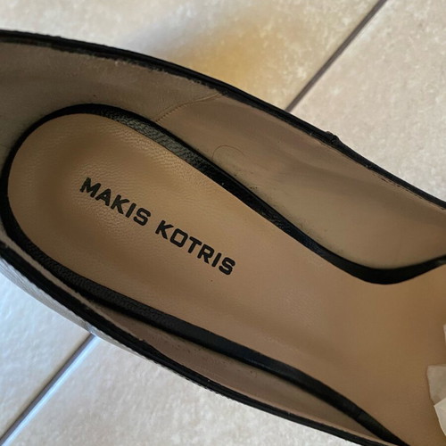Makis Kotris black leather pumps new No 37