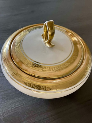 Bavaria porcelain bowl with lid used, vintage