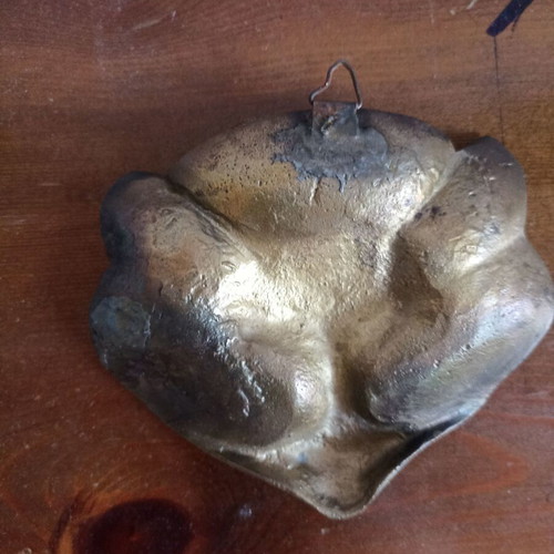 Bronze cat bust 12x11 cm