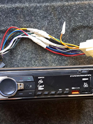 Car Radio 1DIN Bluetooth USB AUX SD MP3 FM like new