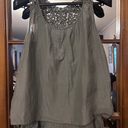 Boho Crochet Lace Tiered Tank Top Celestino like new, olive khaki, M/L