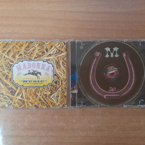 Madonna Music CD, pop
