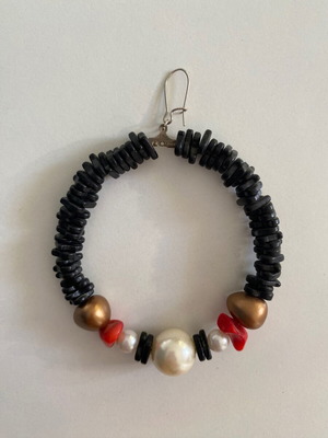 Handmade earring with black, gold, red beads and pearls