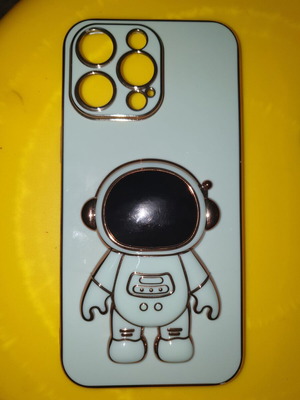 Phone case 14 Pro Max like new, box only