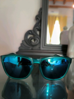 Bolle polarized sunglasses used with brand new green lenses
