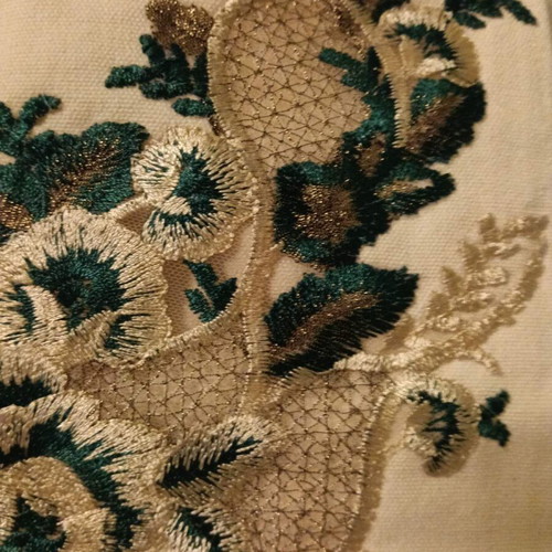 Linen shoulder bag new with machine embroidery applique