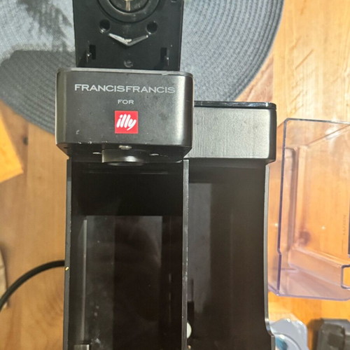 FrancisFrancis Illy coffee maker like new