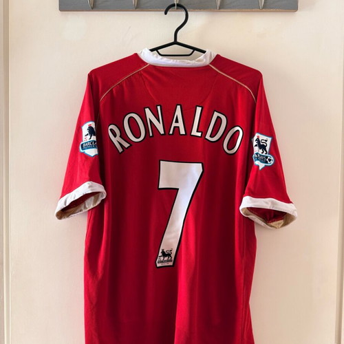Manchester United 2006/07 jersey like new, size M