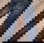  ARMANI JEANS με ιδιαίτερες λεπτομέρειες