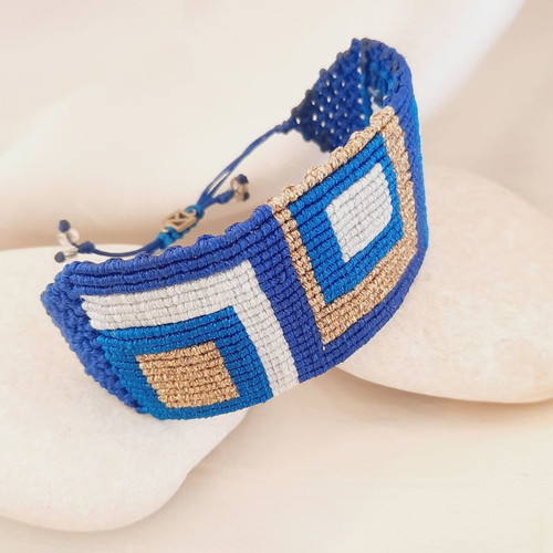 Handmade macrame bracelet with geometric design, new