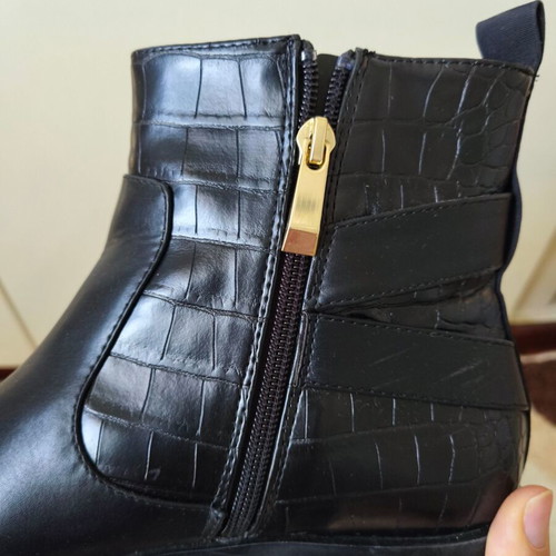 Zara women's ankle boots like new, black, size 40, faux leather