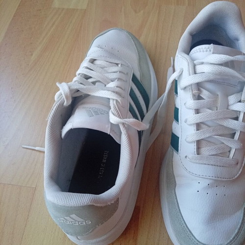 Adidas boys' sneakers size 42-42.5, white