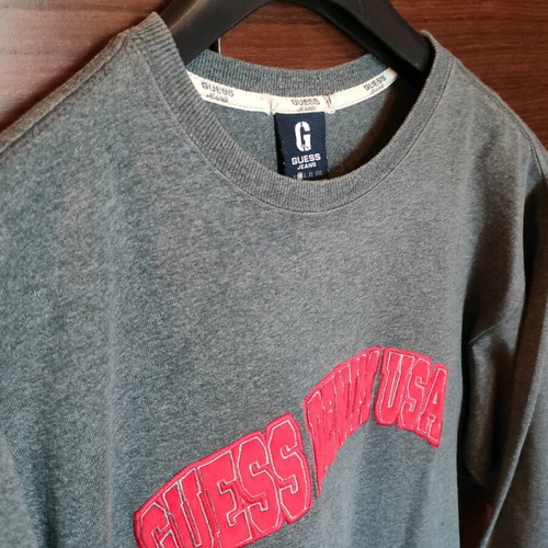 Μπλούζα Guess γκρι μεγέθους M μεταχειρισμένη