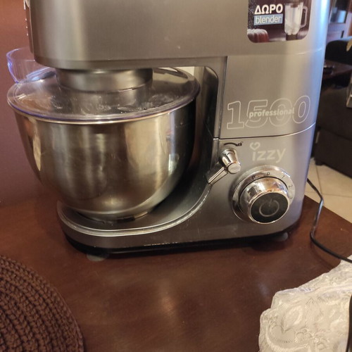 Izzy Kitchen Machine 1500w professional used with 6 Lt stainless steel bowl