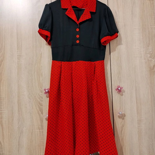 Polka Dot dress without lining like new size M 38 10 red and black