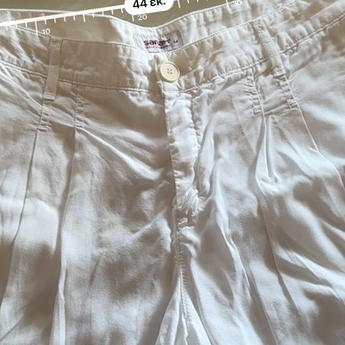 Sarah Lawrence white cotton shorts XL, pleated summer style, like new