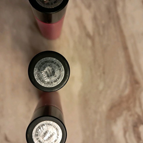 MAC lipstick like new, set of 3 pieces