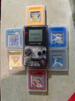 Game Boy Color like new with Pokemon cartridge collection