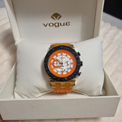 Vogue wristwatch used with chronographs and rubber strap