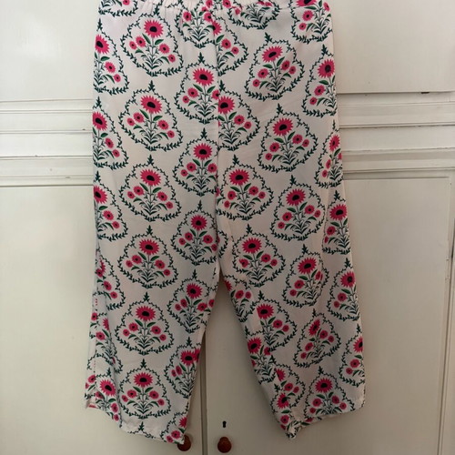 Karavan pants like new, size M, beige multicolor