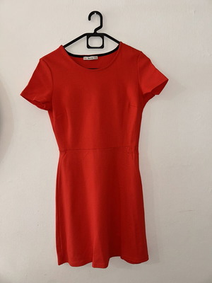 Bershka red mini dress size M new with short sleeves