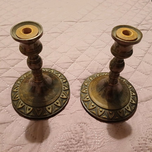 Candlestick set used for thin candle