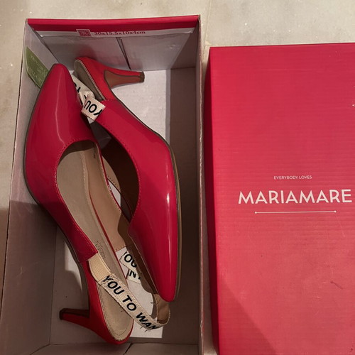 Maria Mare red pumps like new, size 39