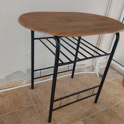 Vicko oval table 50x80 with two tall IKEA stools