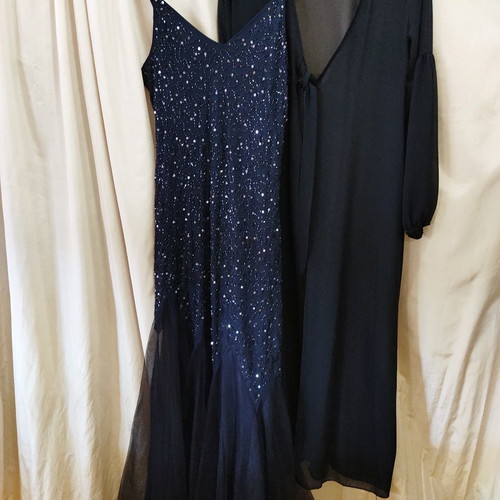 Maxi blue dress embroidered with sequins and beads, size 44, new