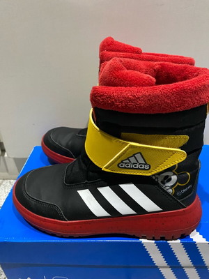 Adidas Winterplay kids boots like new, size 35, black and yellow